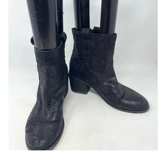 Eileen Fisher Black Textured Heeled Ankle Boots Size US‎ 8.5 - Picture 3 of 8